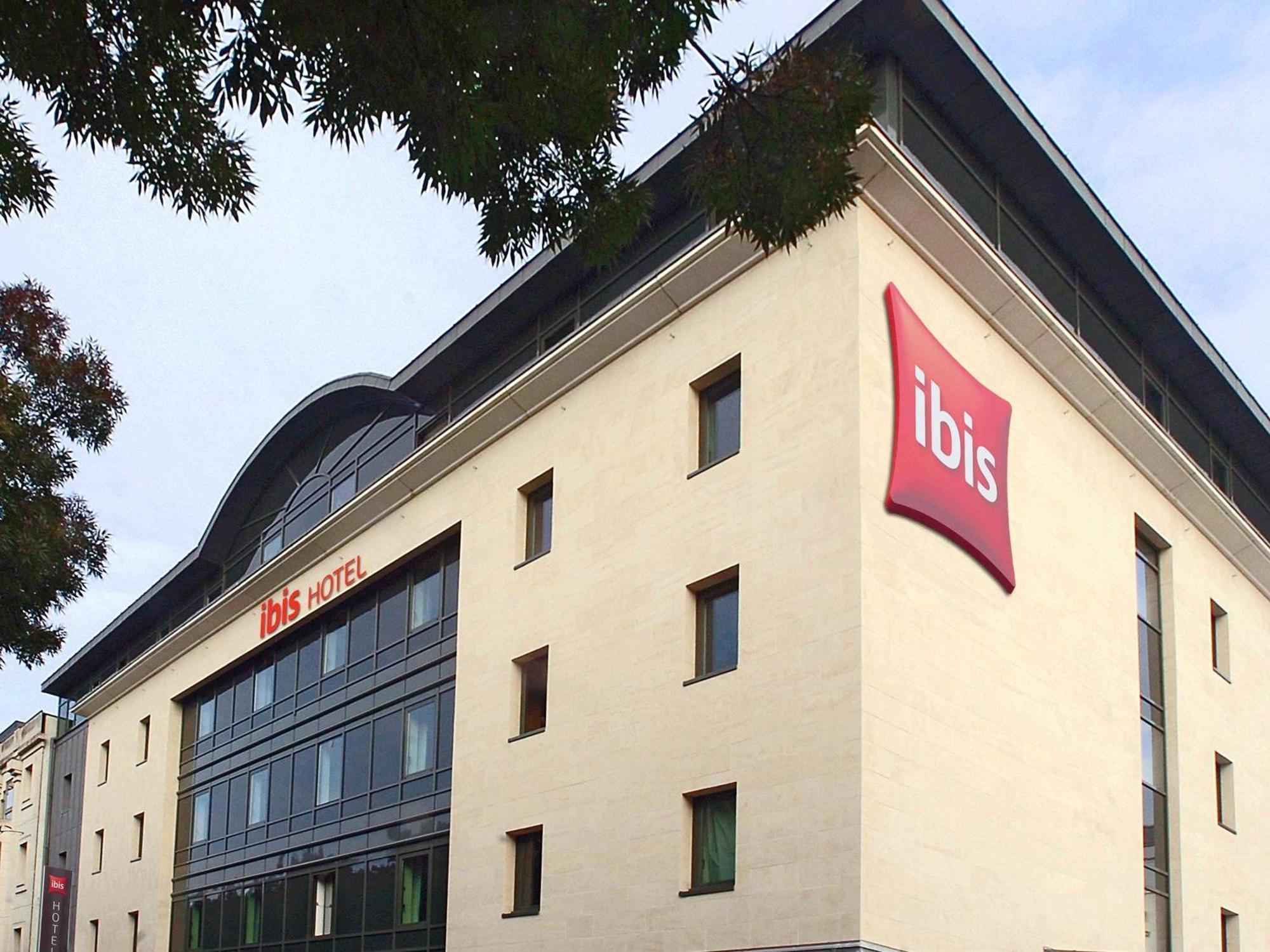 Hotel Ibis Rouen Centre Champ De Mars Esterno foto
