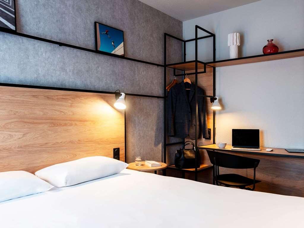 Hotel Ibis Rouen Centre Champ De Mars Esterno foto
