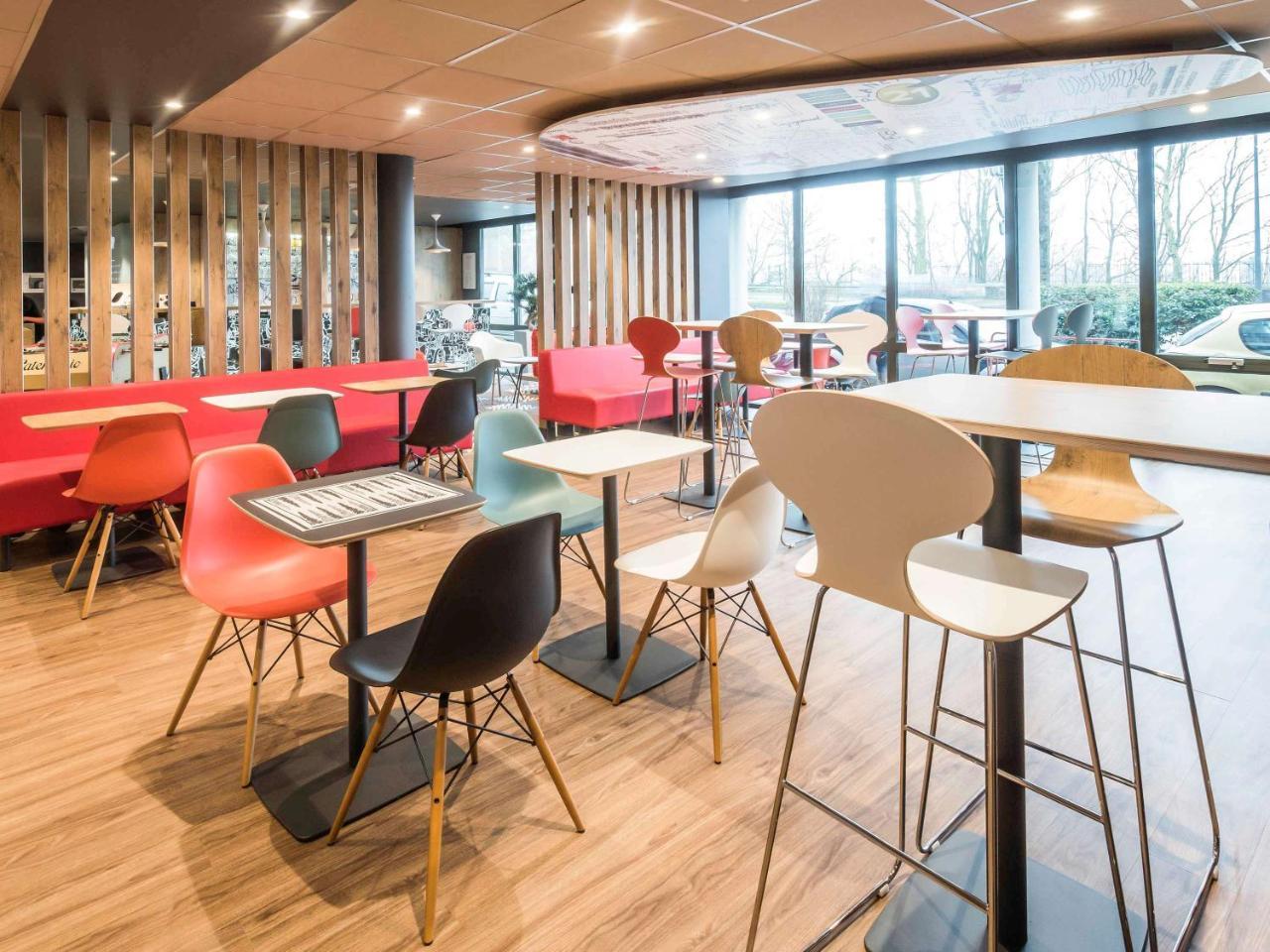 Hotel Ibis Rouen Centre Champ De Mars Esterno foto
